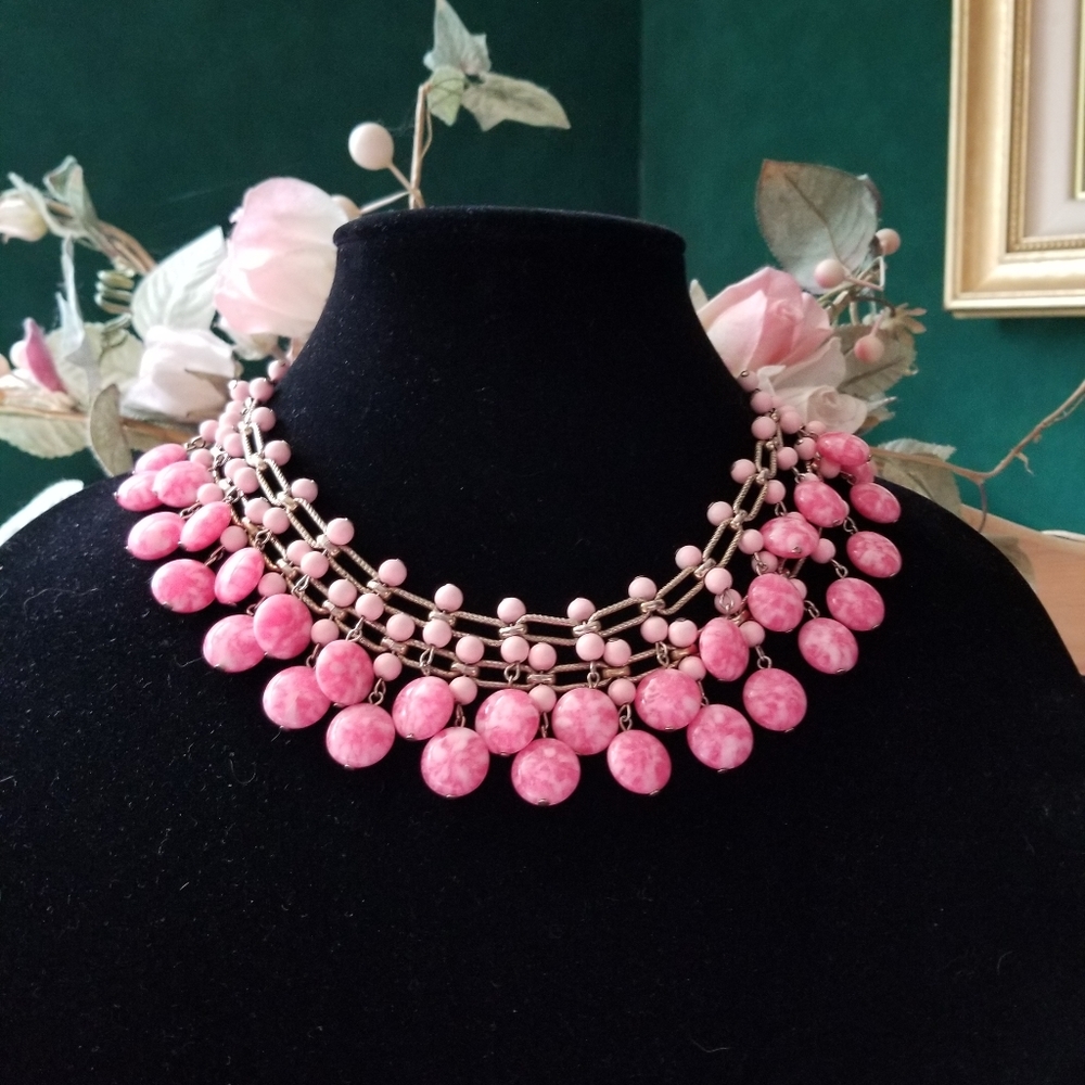 Vintage Kramer Pink marbled bead Necklace